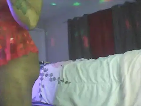 Snapshot of YourFaceMyThrone27 chatting on March 22, 2:37 am YourFaceMyThrone27 online show from March 22, 2:37 am