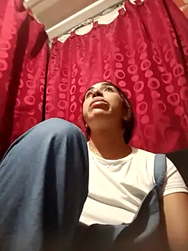 ifeelverywet andhot online show from March 1, 4:00 pm