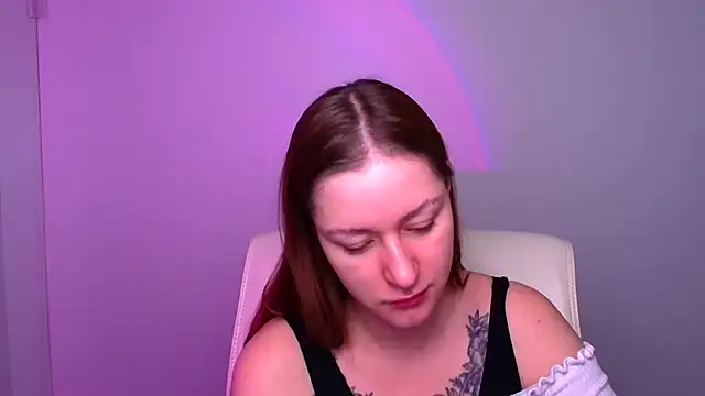 Snapshot of Fantasy_July chatting on December 9, 6:34 am Fantasy July online show from December 9, 6:34 am