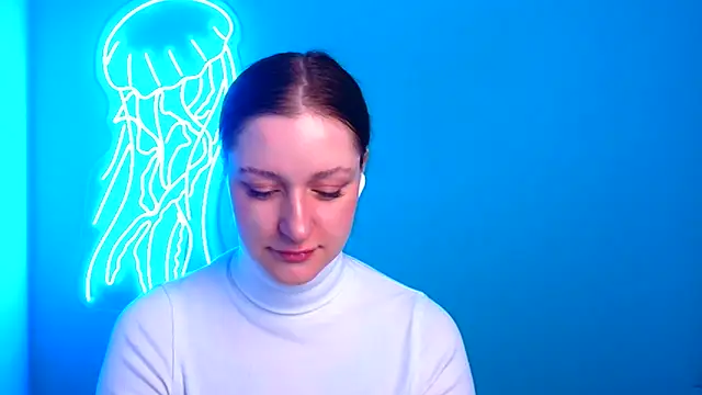 Snapshot of Fantasy_July chatting on December 14, 12:44 pm Fantasy July online show from December 14, 12:44 pm