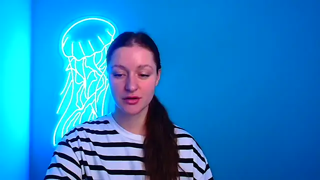 Snapshot of Fantasy_July chatting on December 16, 9:35 am Fantasy July online show from December 16, 9:35 am