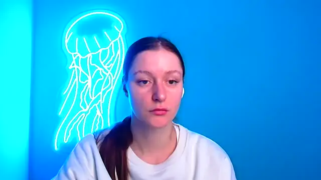 Snapshot of Fantasy_July chatting on December 19, 1:18 pm Fantasy July online show from December 19, 1:18 pm