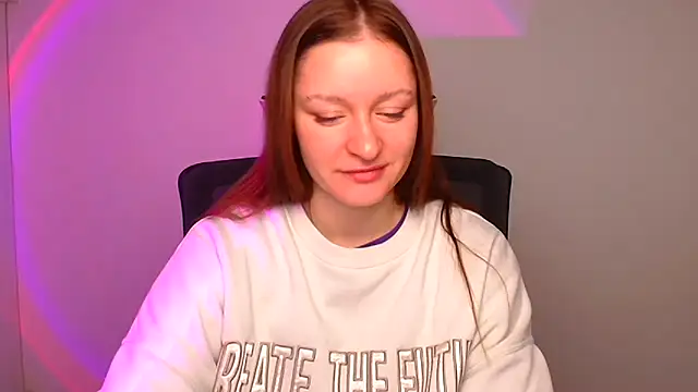 Snapshot of Fantasy_July chatting on December 23, 6:44 am Fantasy July online show from December 23, 6:44 am