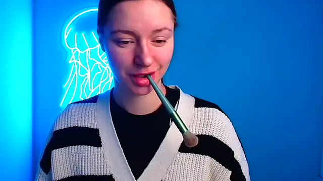 Snapshot of Fantasy_July chatting on January 24, 6:24 am Fantasy July online show from January 24, 6:24 am