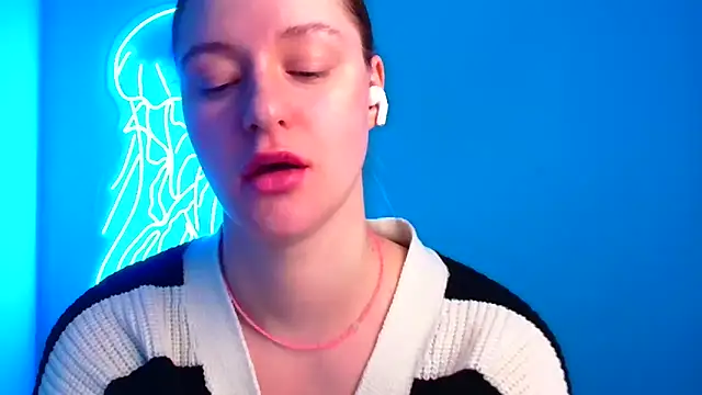 Snapshot of Fantasy_July chatting on January 24, 12:52 pm Fantasy July online show from January 24, 12:52 pm