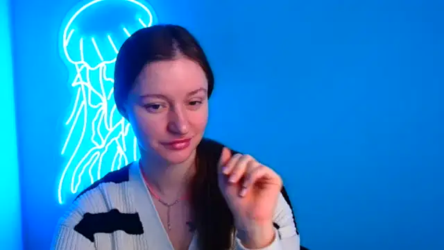 Snapshot of Fantasy_July chatting on February 7, 6:24 am Fantasy July online show from February 7, 6:24 am