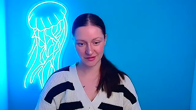 Snapshot of Fantasy_July chatting on February 28, 12:42 pm Fantasy July online show from February 28, 12:42 pm