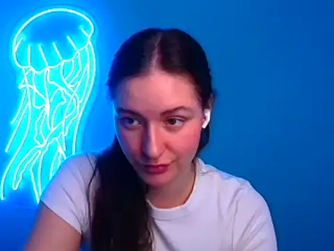 Snapshot of Fantasy_July chatting on March 10, 9:53 am Fantasy July online show from March 10, 9:53 am