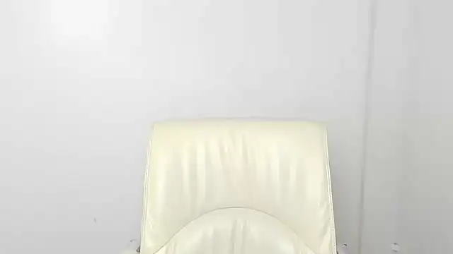 Snapshot of Fantasy_July chatting on March 19, 6:46 am Fantasy July online show from March 19, 6:46 am