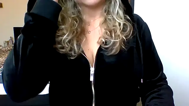 JenniLowen online show from January 17, 9:06 am