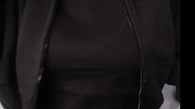 JenniLowen online show from March 18, 10:57 am