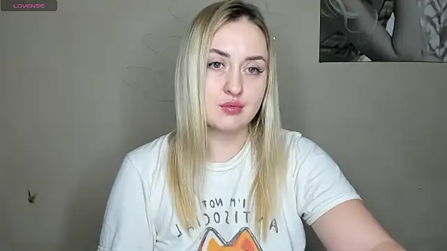 KennaJamess8 online show from December 28, 10:02 pm