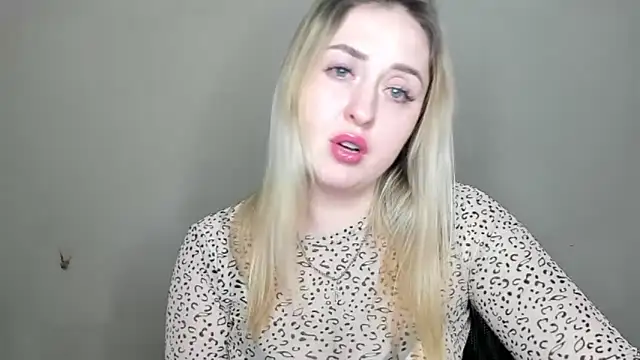 KennaJamess8 online show from February 8, 7:16 pm