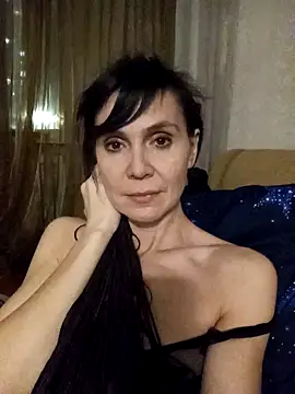 Francenia lolis online show from February 14, 8:15 pm