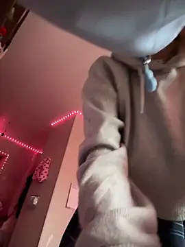 -Sexy Barbie- online show from February 22, 9:56 am