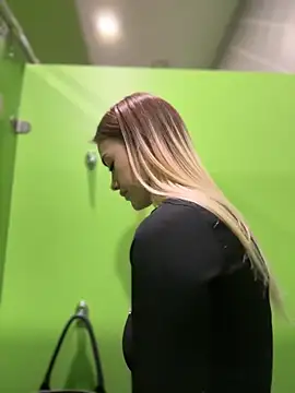 -Sexy Barbie- online show from February 27, 10:15 am