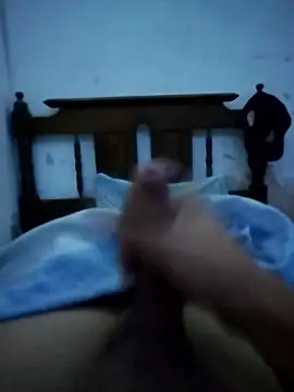 Snapshot of fraxxel chatting on December 4, 7:06 am fraxxel online show from December 4, 7:06 am