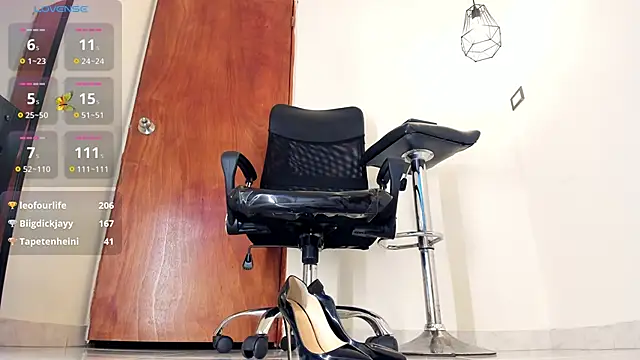 aitana-purple online show from March 10, 3:45 am