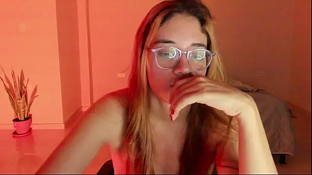 atenas 05  online show from March 2, 9:27 am