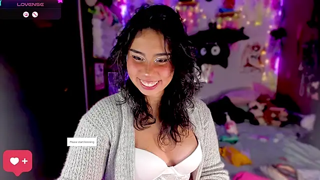 Snapshot of kiki_cavilll chatting on December 12, 12:48 am kiki cavilll online show from December 12, 12:48 am