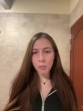 Snapshot of br00klynhaze420 chatting on July 14, 5:56 am br00klynhaze420 online show from July 14, 5:56 am