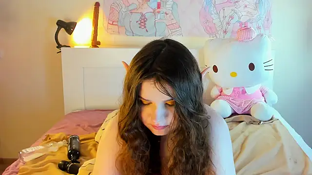 Snapshot of kuraii1_ chatting on December 16, 3:19 am kuraii1 online show from December 16, 3:19 am