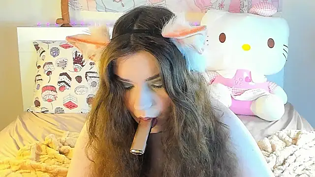 Snapshot of kuraii1_ chatting on January 19, 12:28 am kuraii1 online show from January 19, 12:28 am