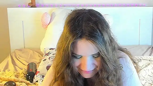 Snapshot of kuraii1_ chatting on January 19, 10:06 pm kuraii1 online show from January 19, 10:06 pm