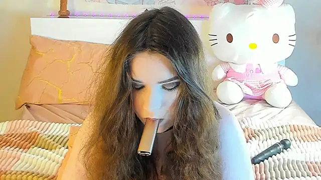 Snapshot of kuraii1_ chatting on February 1, 12:07 am kuraii1 online show from February 1, 12:07 am