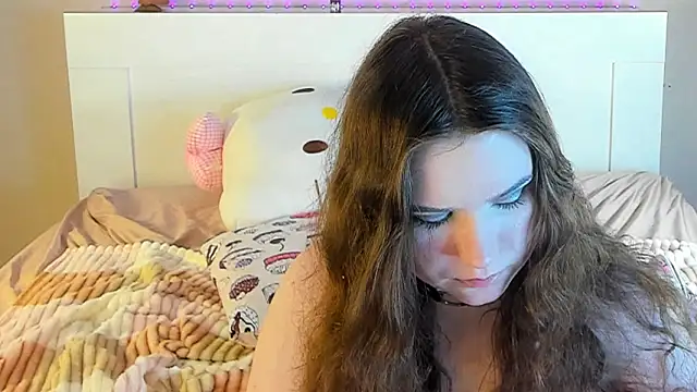 Snapshot of kuraii1_ chatting on February 3, 6:34 am kuraii1 online show from February 3, 6:34 am