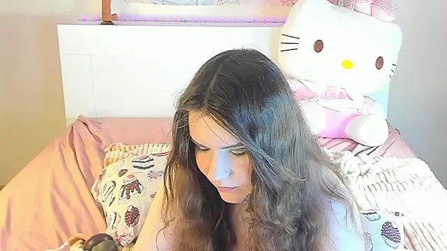 Snapshot of kuraii1_ chatting on February 7, 8:22 am kuraii1 online show from February 7, 8:22 am