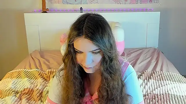 Snapshot of kuraii1_ chatting on February 8, 5:51 am kuraii1 online show from February 8, 5:51 am