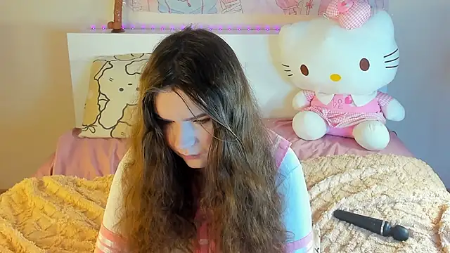 Snapshot of kuraii1_ chatting on February 14, 2:18 am kuraii1 online show from February 14, 2:18 am