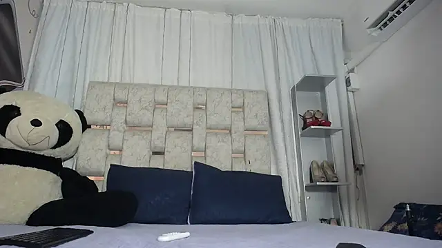 KOURTNEY-- online show from September 27, 1:54 am