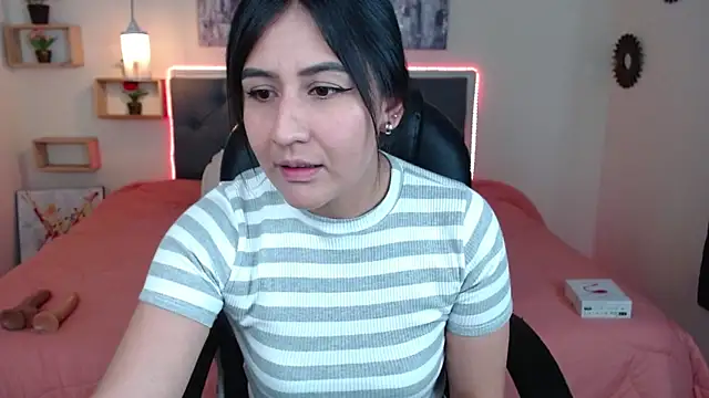 mia aira online show from March 2, 6:08 pm