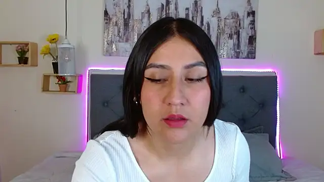 mia aira online show from September 26, 2:54 pm