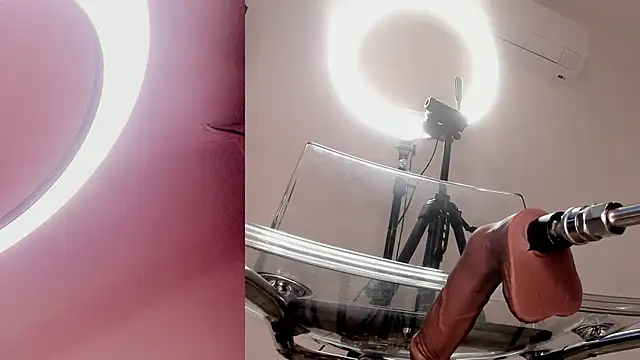 zoe backer online show from March 27, 11:21 am