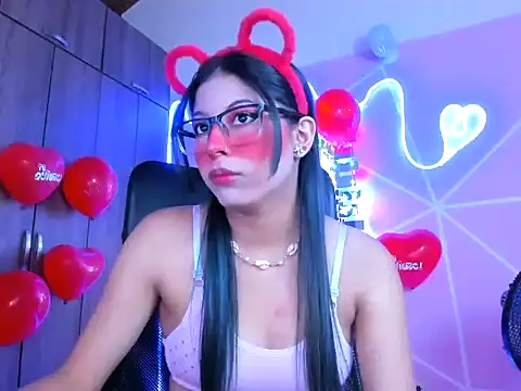 Snapshot of _ALLYSON18_ chatting on February 16, 11:27 am ALLYSON18 online show from February 16, 11:27 am