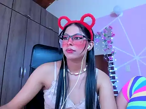 Snapshot of _ALLYSON18_ chatting on March 7, 2:34 pm ALLYSON18 online show from March 7, 2:34 pm