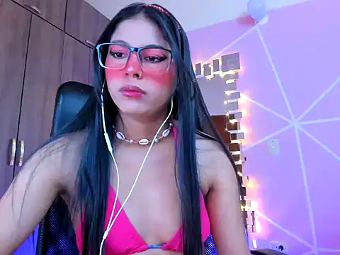 Snapshot of _ALLYSON18_ chatting on March 20, 11:38 am ALLYSON18 online show from March 20, 11:38 am