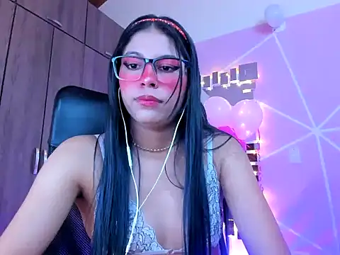 Snapshot of _ALLYSON18_ chatting on March 22, 2:47 pm ALLYSON18 online show from March 22, 2:47 pm