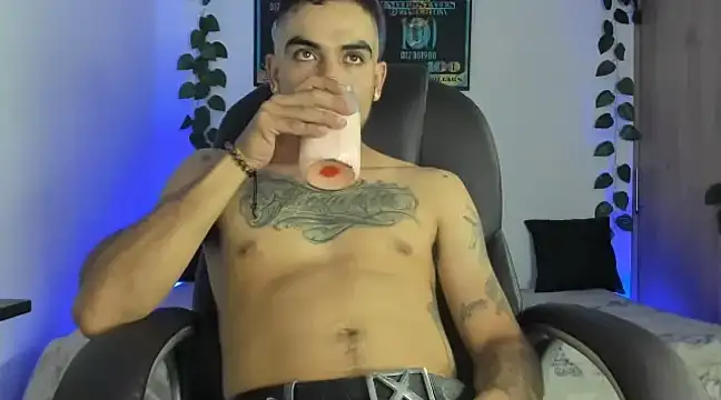 mikee scooth online show from February 20, 4:07 am