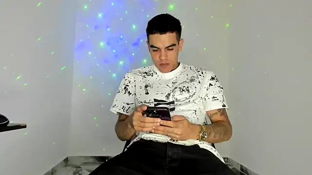 mikee scooth online show from April 20, 2:31 pm