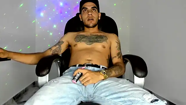 mikee scooth online show from June 2, 9:17 pm