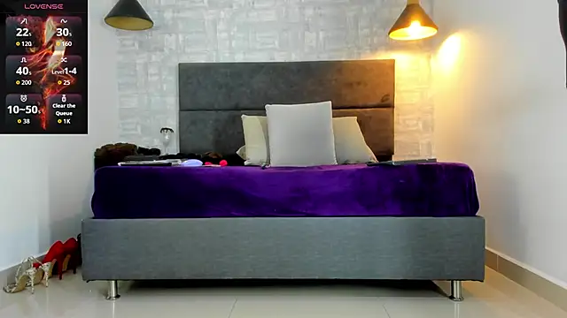 missnatash online show from March 26, 12:44 pm