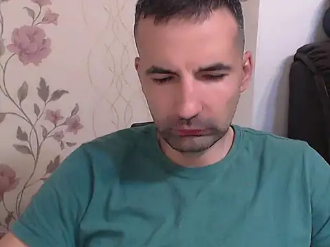 Snapshot of Leo_1617 chatting on July 18, 6:56 pm Leo 1617 online show from July 18, 6:56 pm