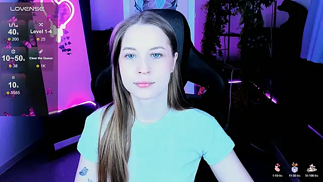 CuteMousee online show from November 1, 8:16 am