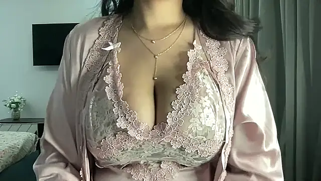 Wild Fantasy 7 online show from November 2, 8:55 pm