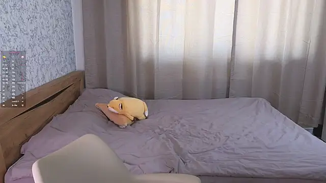 HalieCross online show from February 9, 9:26 am