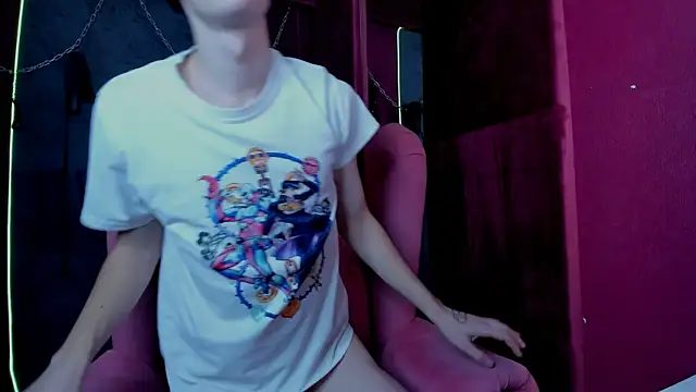 Snapshot of LukeSweet chatting on November 27, 11:56 am LukeSweet online show from November 27, 11:56 am